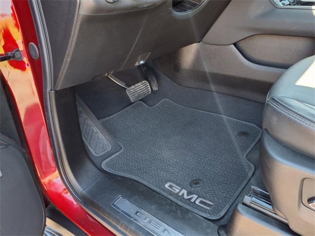 Used 2024 GMC Yukon Denali image 43