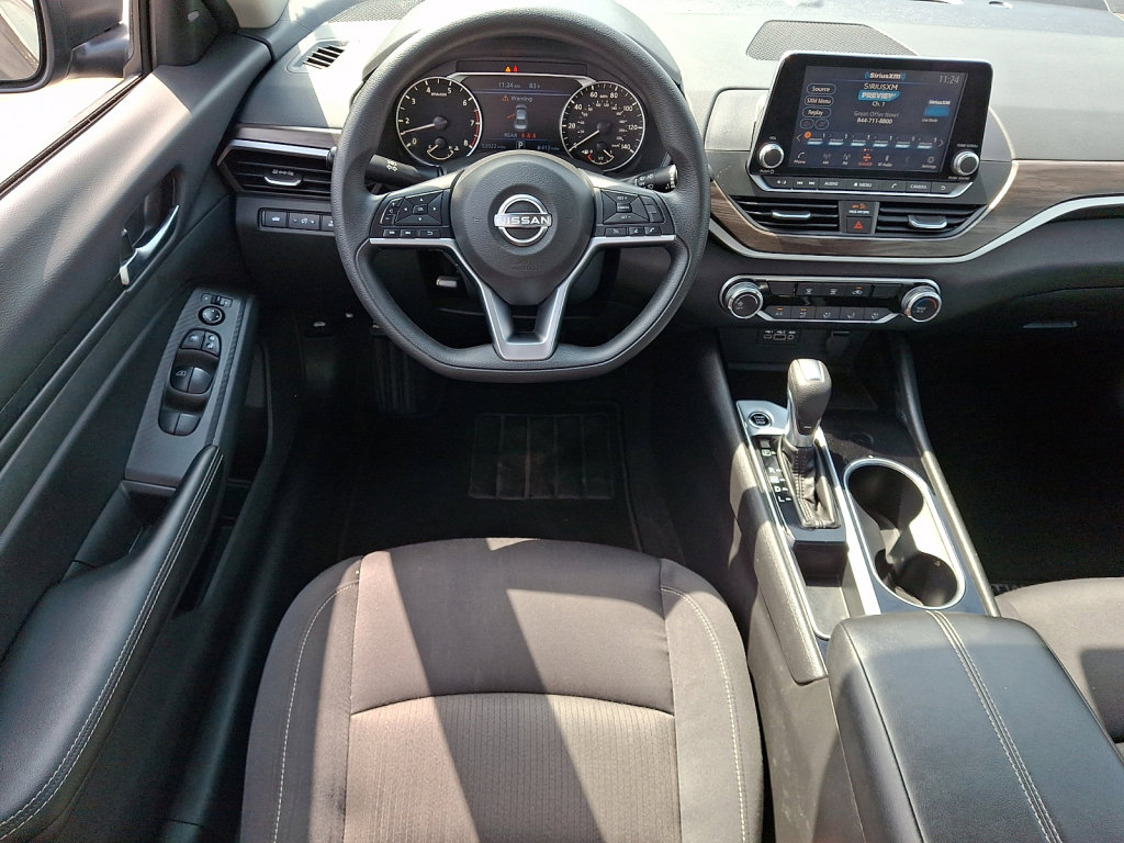 Used 2024 Nissan Altima 2.5 SV FWD image 22