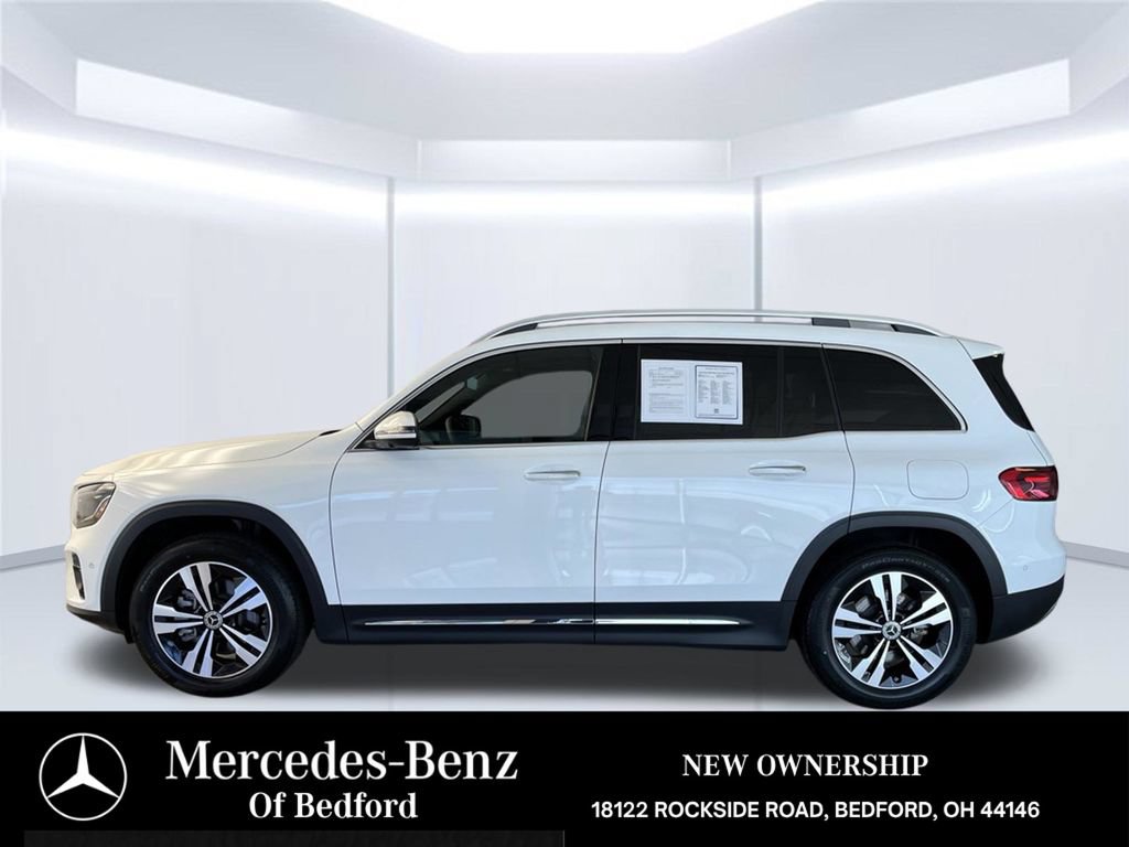 Used 2026 Mercedes-Benz GLB 250 4MATIC image 2