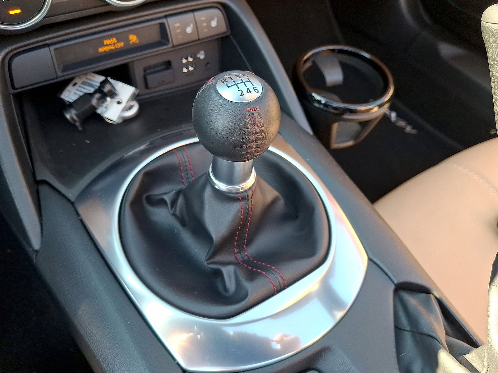 Used 2019 MAZDA MX-5 Miata Grand Touring w/ GT-S Package RWD image 12