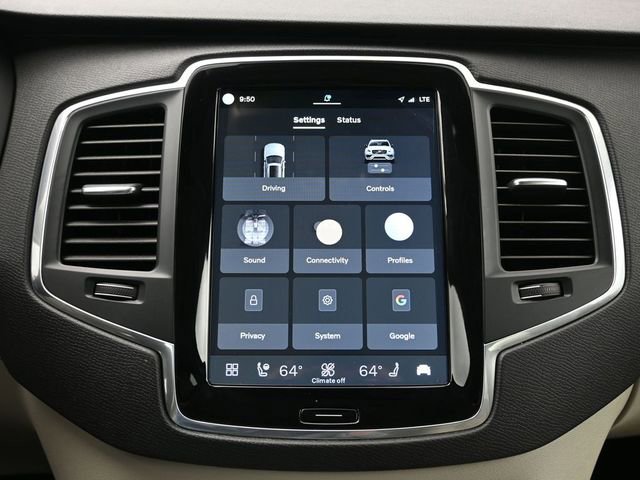 Used 2023 Volvo XC90 B6 Core w/ Protection Package Premier image 16