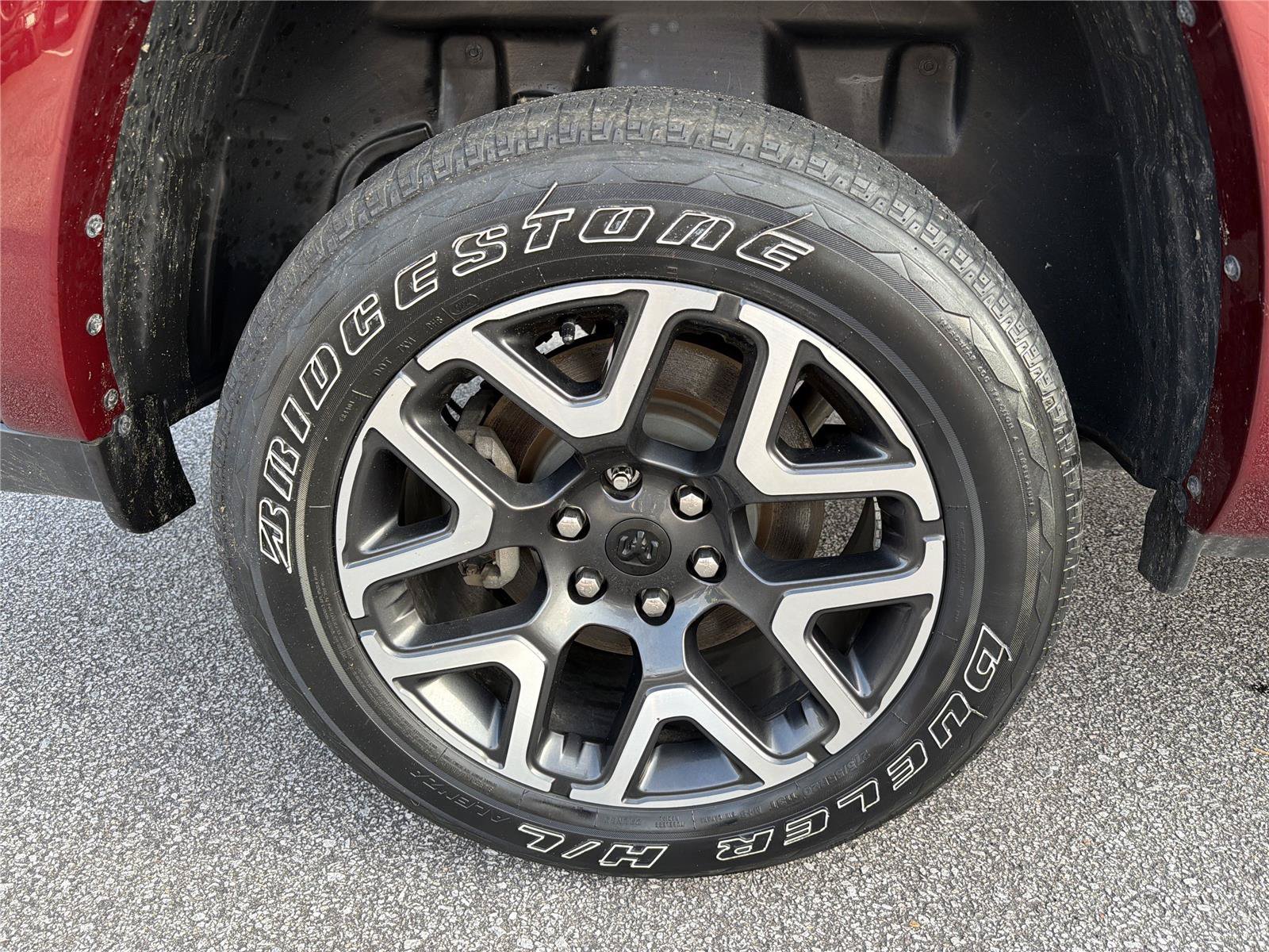 Used 2025 RAM 1500 Laramie w/ Sport Appearance Package AWD/4WD image 16