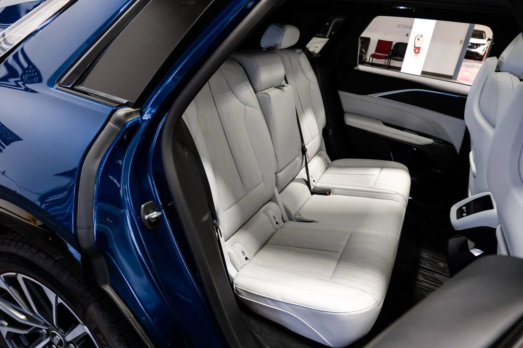 Used 2024 Cadillac Lyriq Sport w/ LPO, Floor Liner Package RWD image 34