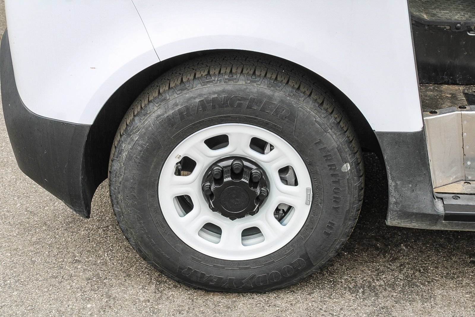 Used 2024 Chevrolet Brightdrop 400 w/ Commercial Equipment Package AWD/4WD image 5