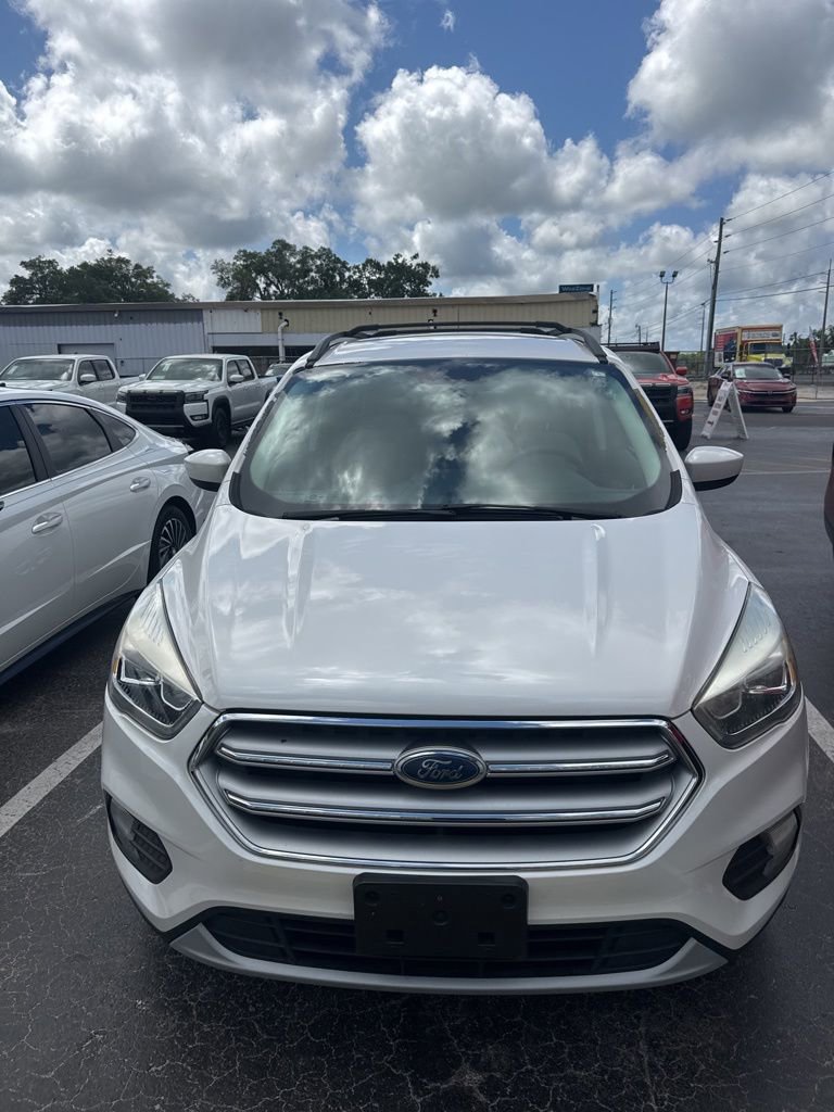 Used 2017 Ford Escape SE w/ Equipment Group 201A FWD image 16