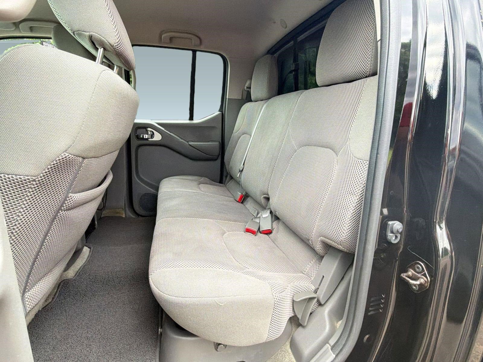 Used 2015 Nissan Frontier SV RWD image 15