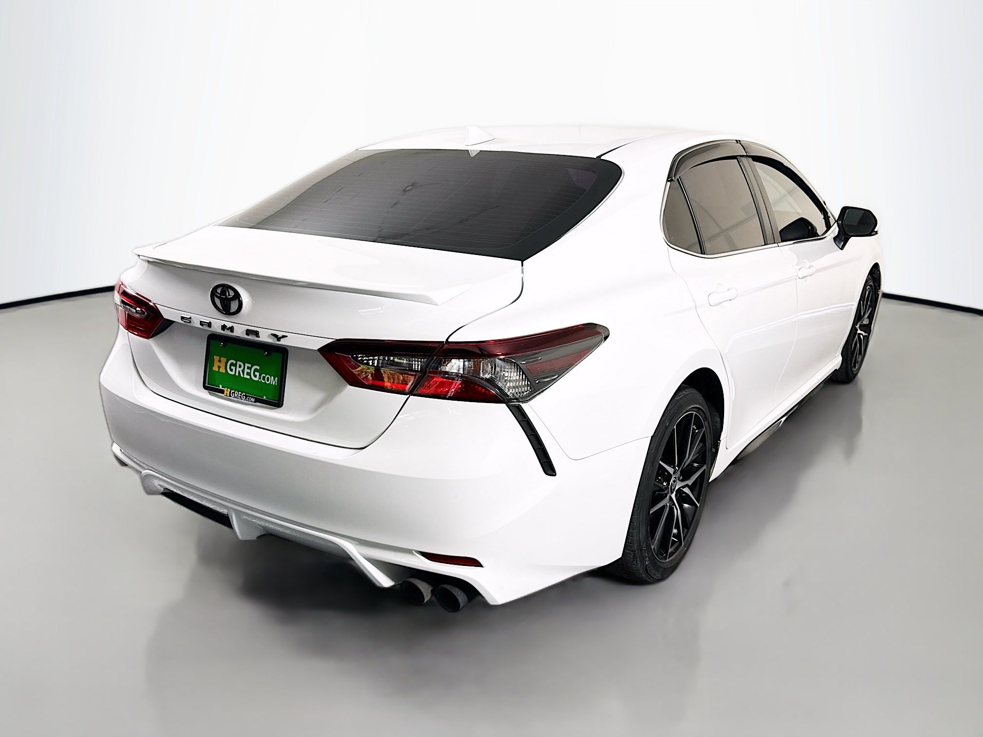 Used 2022 Toyota Camry SE w/ Convenience Package FWD image 10