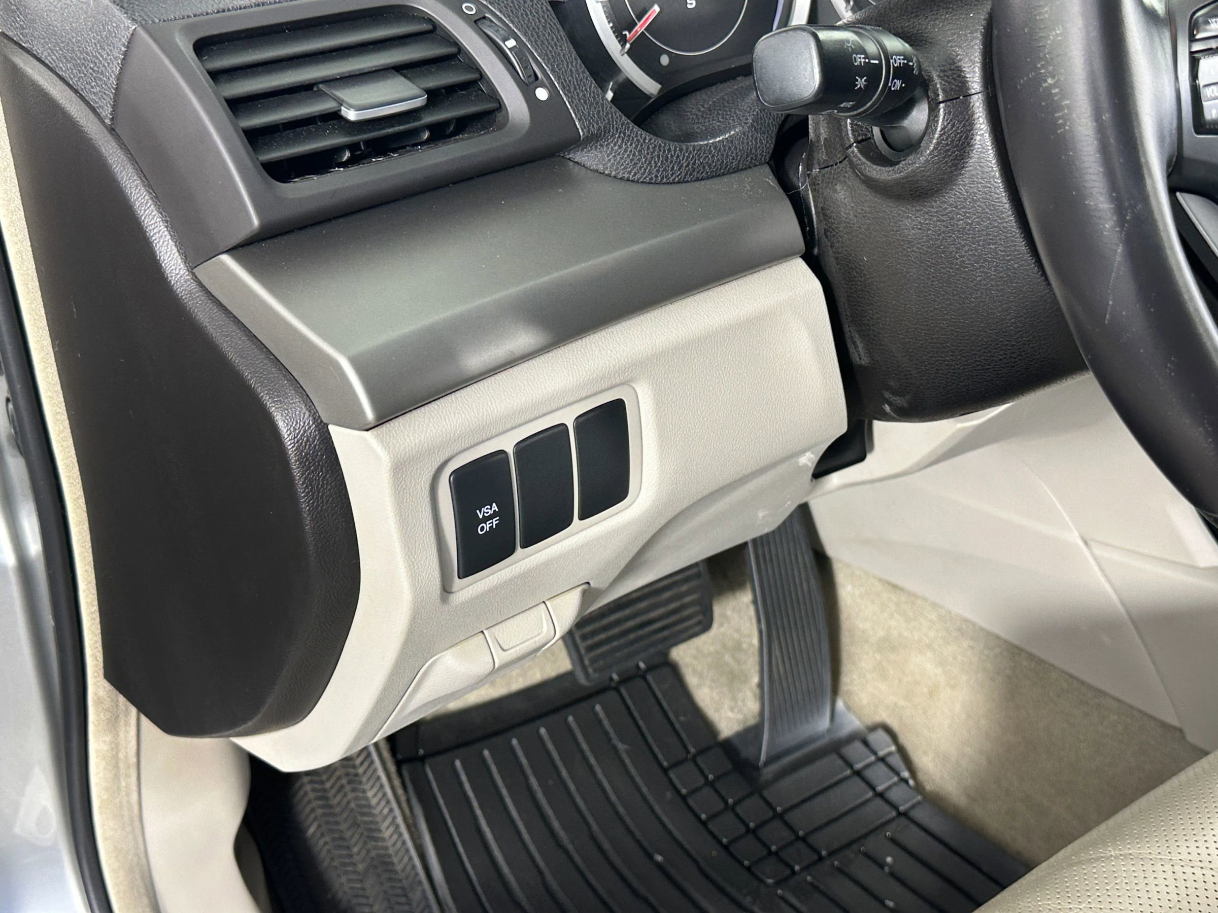 Used 2009 Acura TSX Sedan image 25