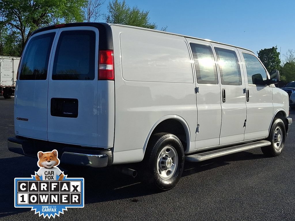 Used 2024 Chevrolet Express 2500 w/ Driver Convenience Package RWD image 9