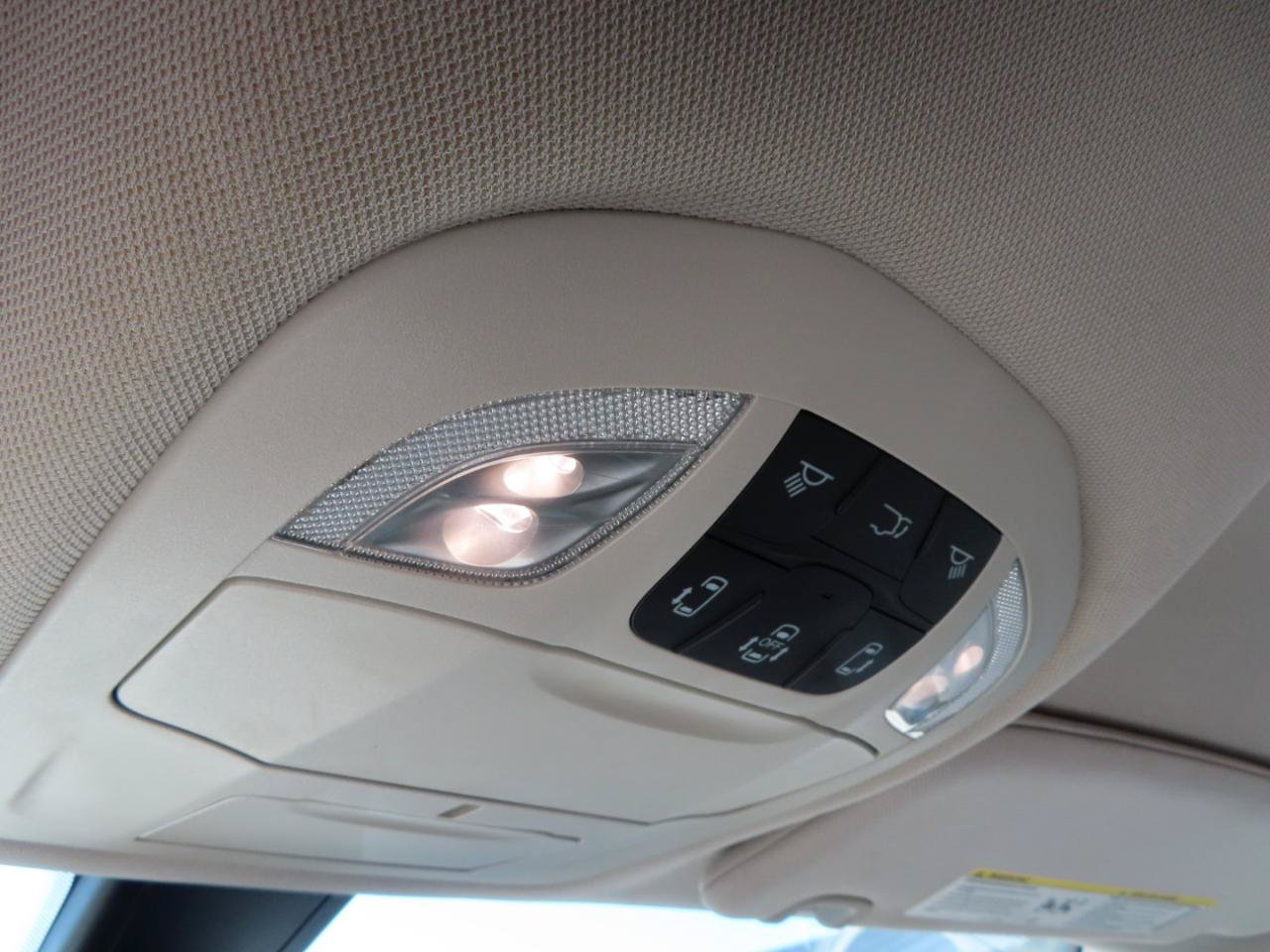 Used 2017 Chrysler Pacifica Touring FWD image 29