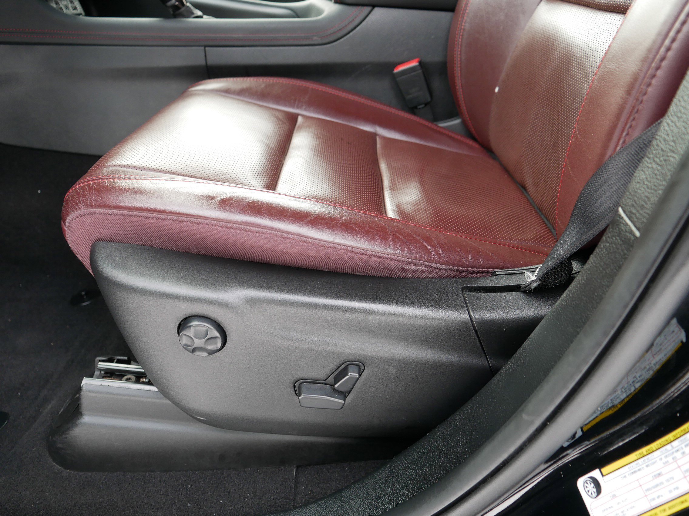 Certified 2024 Dodge Durango GT image 20