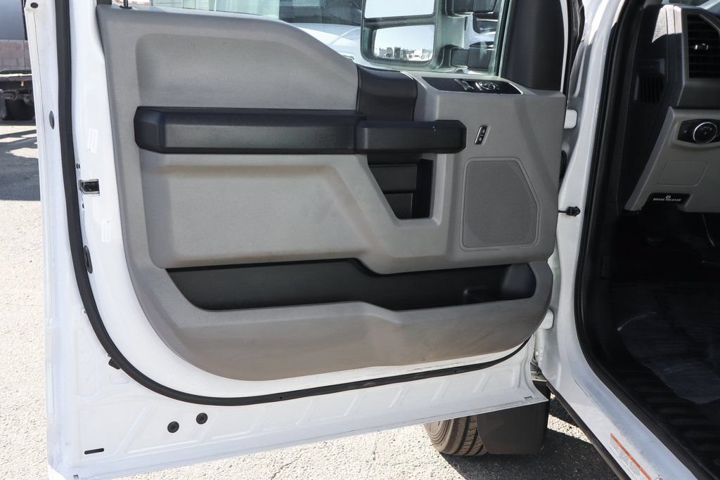 Used 2020 Ford F550 2WD Regular Cab Super Duty image 14
