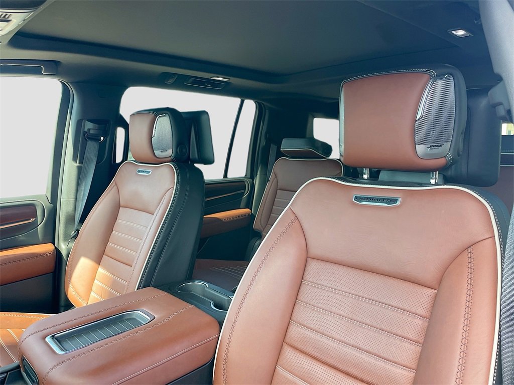 Used 2023 GMC Yukon XL Denali Ultimate image 13