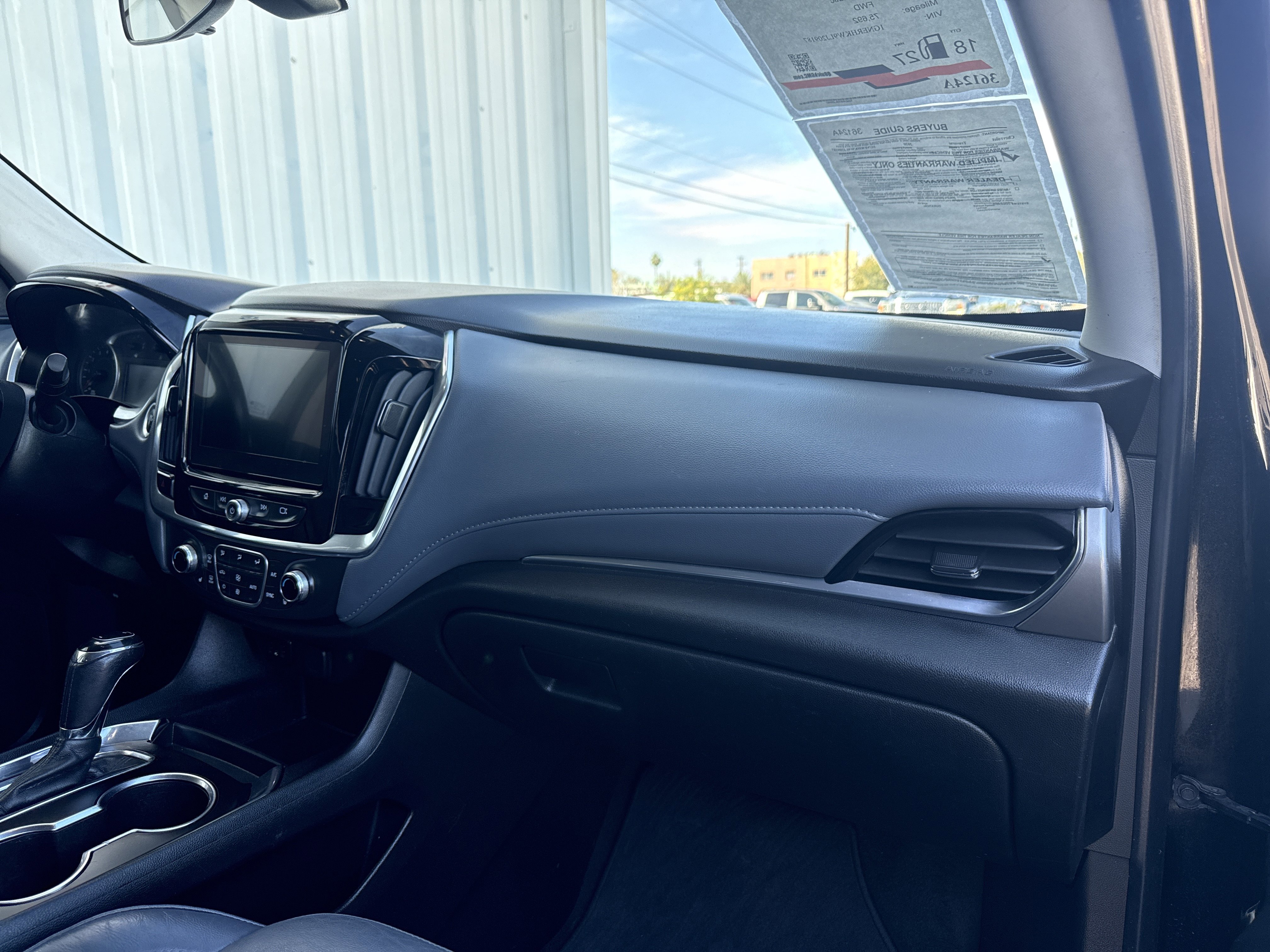 Used 2020 Chevrolet Traverse LT image 10