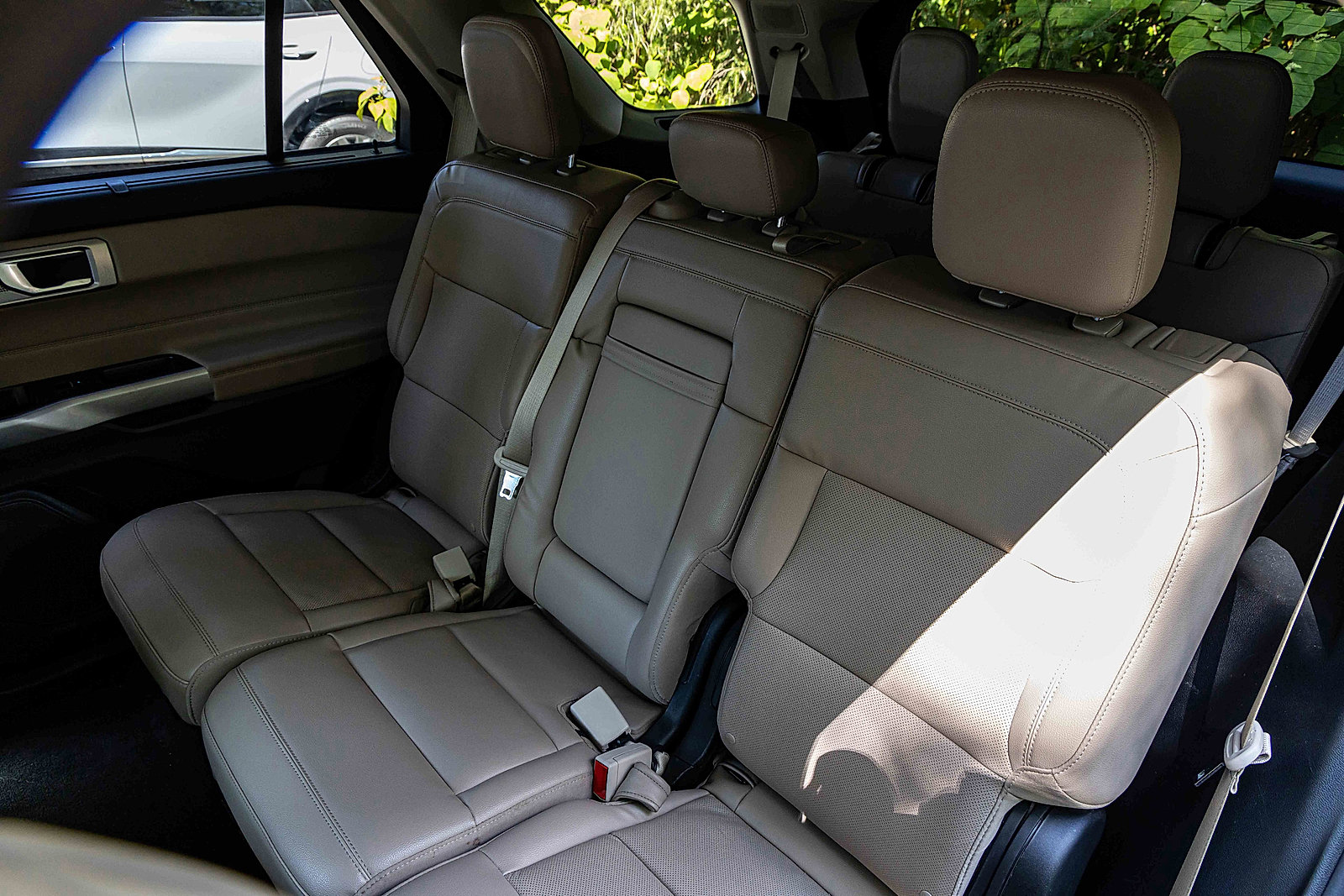 Used 2023 Ford Explorer Limited image 22