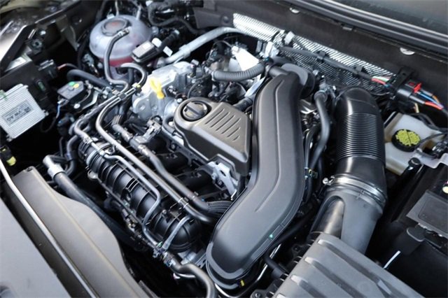 New 2025 Volkswagen Taos SE image 27