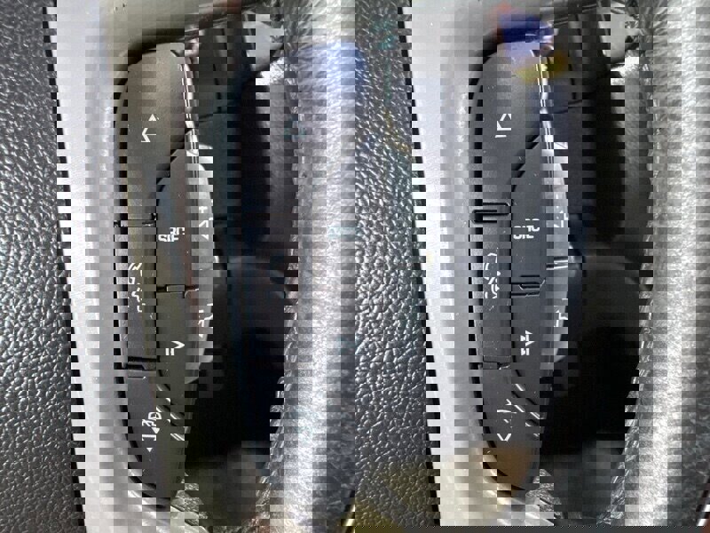 Used 2014 GMC Yukon XL Denali image 28