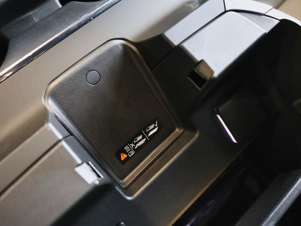 New 2026 GMC Sierra 3500 SLT w/ SLT Premium Package image 21