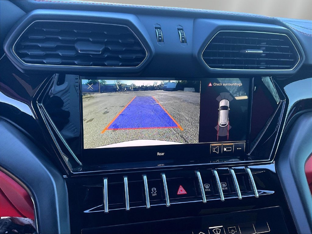 Used 2022 Lamborghini Urus AWD/4WD image 14