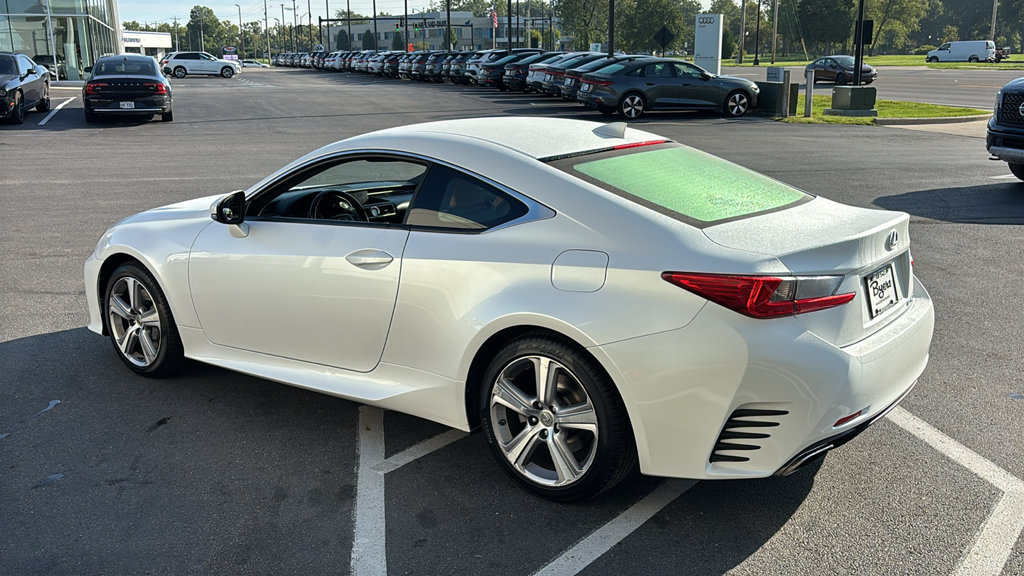 Used 2016 Lexus RC 200t w/ Premium Package RWD image 3