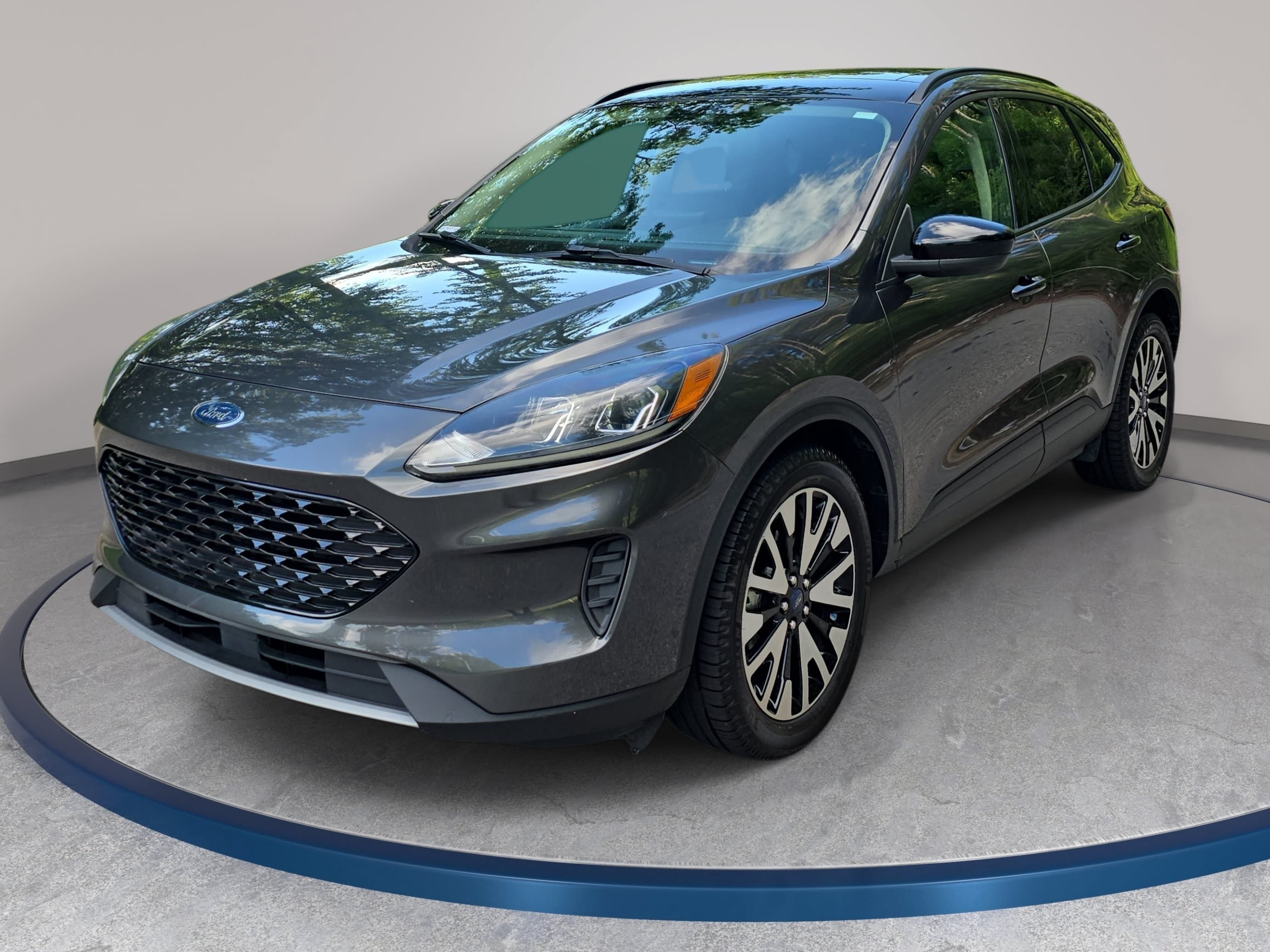 Used 2020 Ford Escape SE Sport FWD image 1