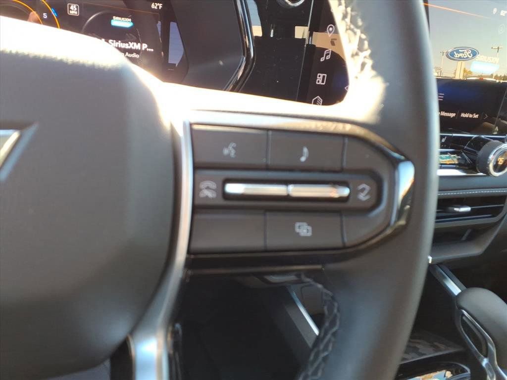 Used 2025 Chevrolet Colorado LT w/ Advanced Trailering Package image 17