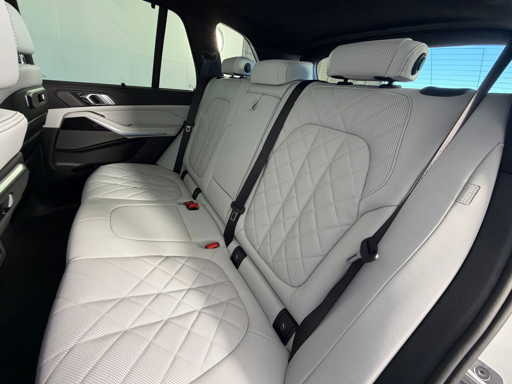 New 2026 BMW X5 xDrive50e image 29