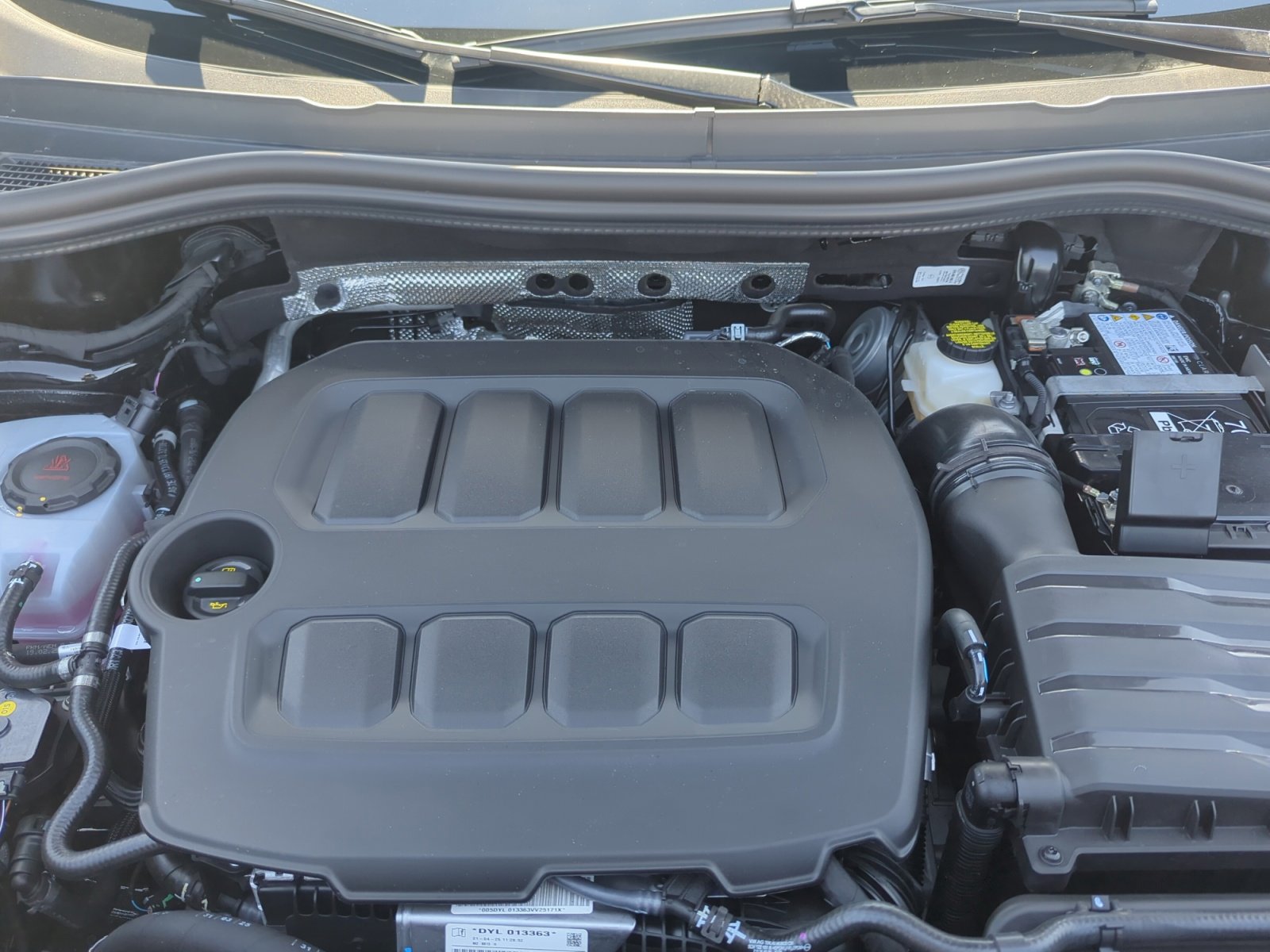 New 2025 Volkswagen Tiguan SE image 20