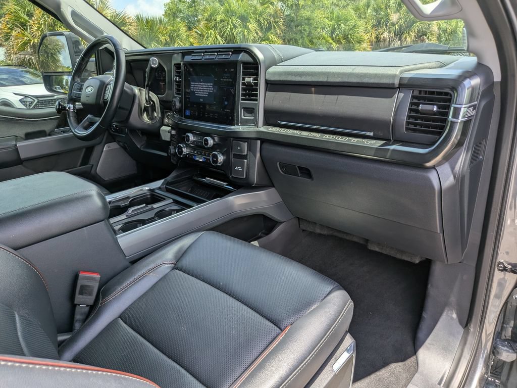 Used 2024 Ford F250 Lariat w/ Lariat Ultimate Package AWD/4WD image 4