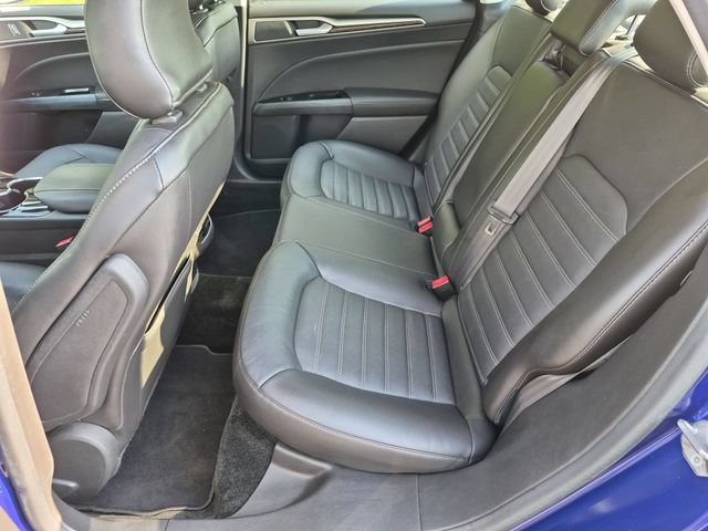 Used 2016 Ford Fusion SE w/ Equipment Group 202A FWD image 16