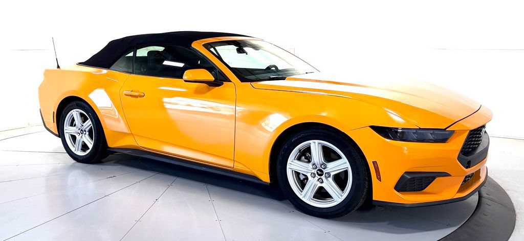 Used 2026 Ford Mustang Premium RWD image 2