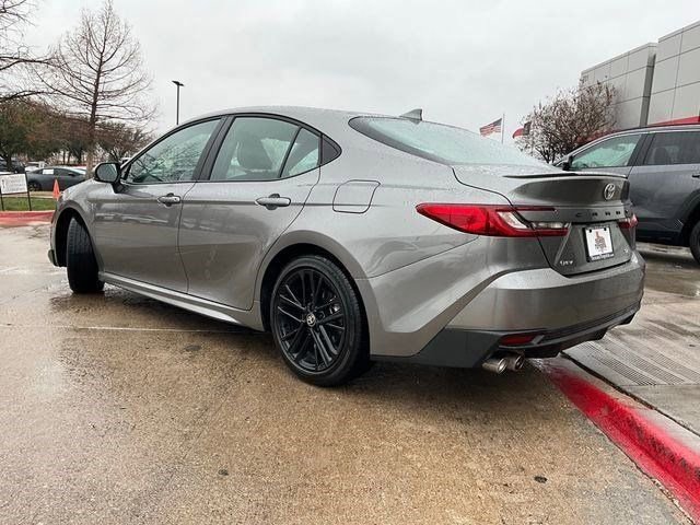 Used 2025 Toyota Camry SE FWD image 8