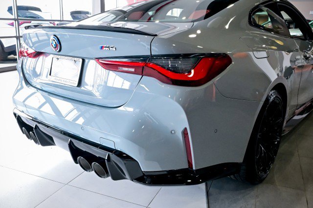 Used 2023 BMW M4 Coupe w/ Executive Package image 12