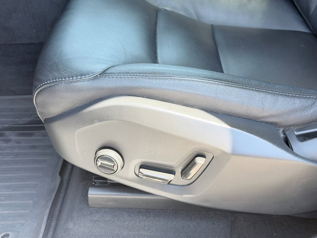 Used 2023 Volvo XC60 B5 Core FWD image 24