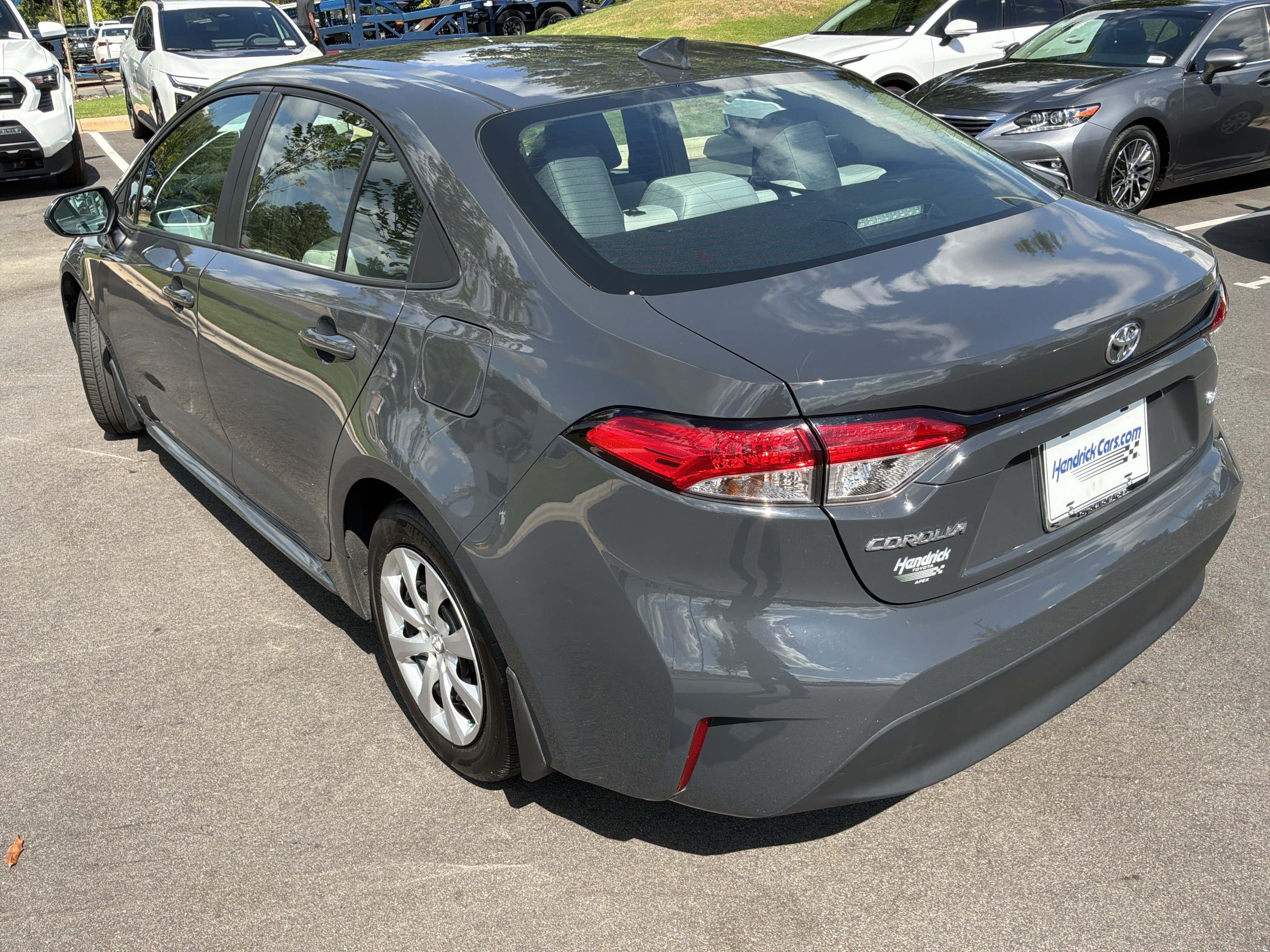 Used 2025 Toyota Corolla LE FWD image 8