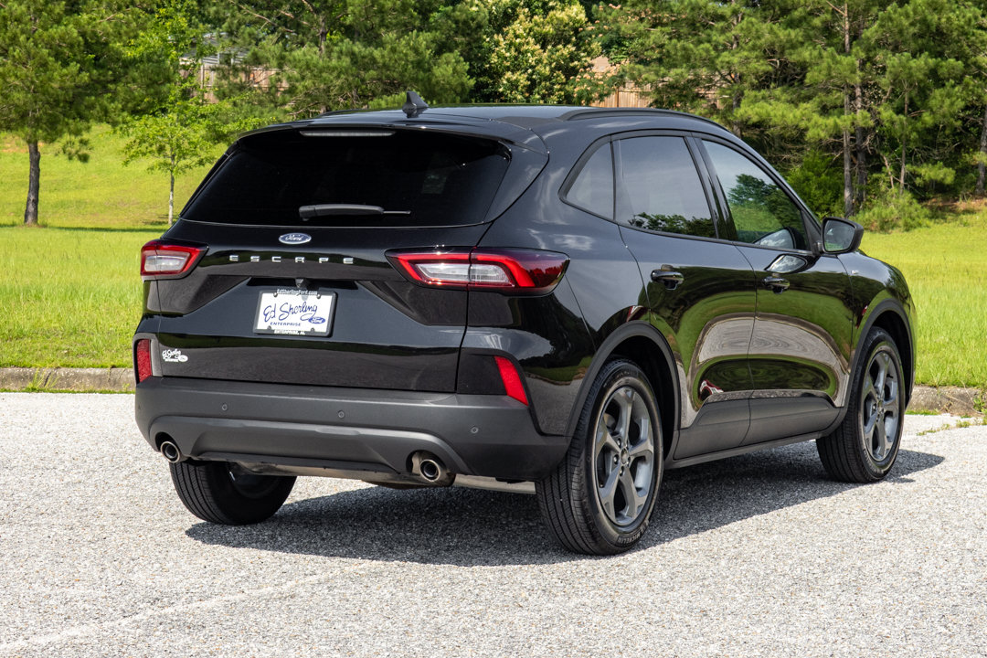 Used 2025 Ford Escape ST-Line w/ Tech Pack #1 FWD image 6