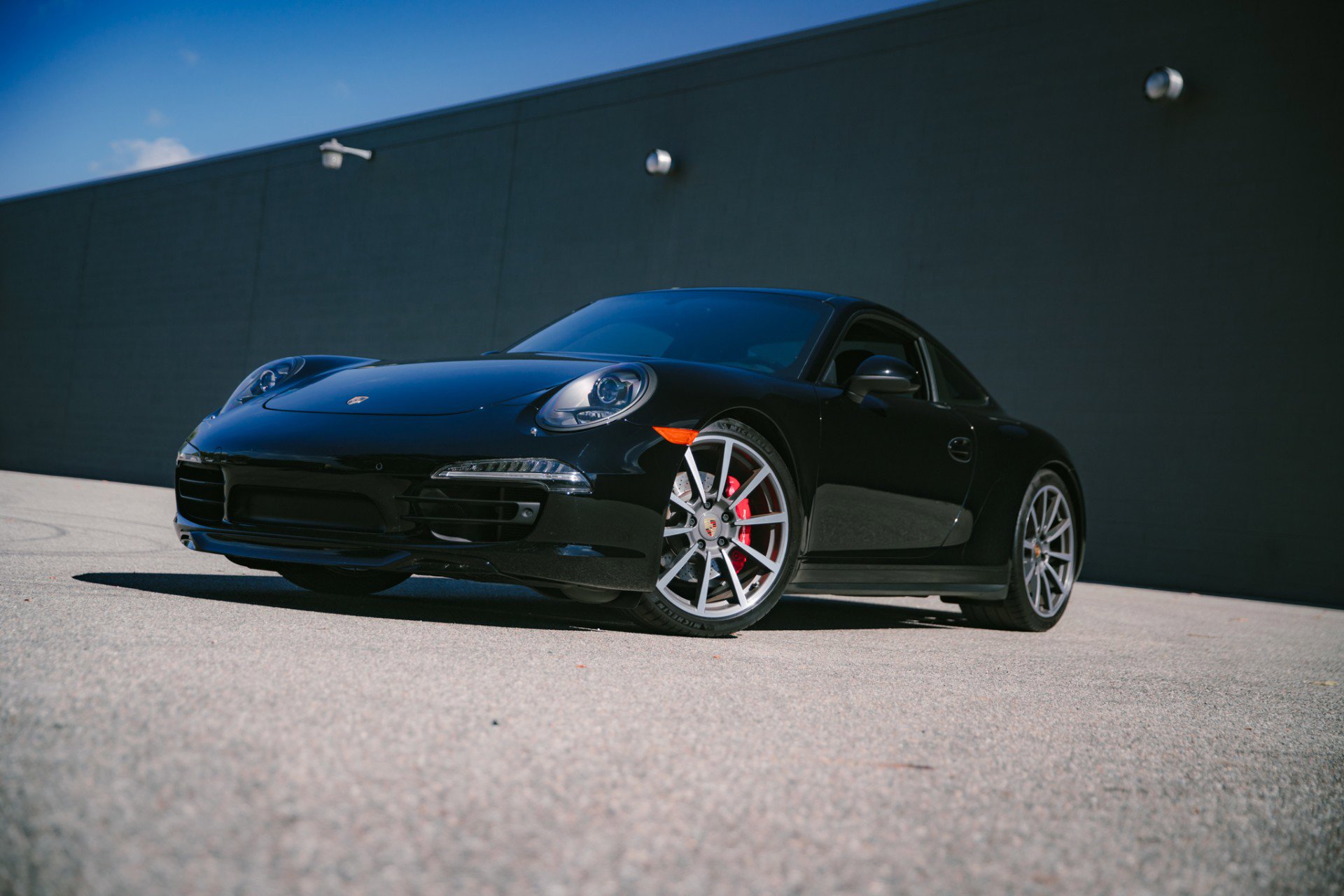 Used 2015 Porsche 911 Carrera 4S image 3