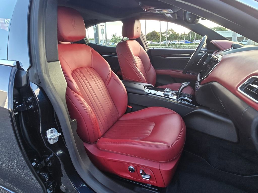 Used 2022 Maserati Ghibli Modena Q4 image 22