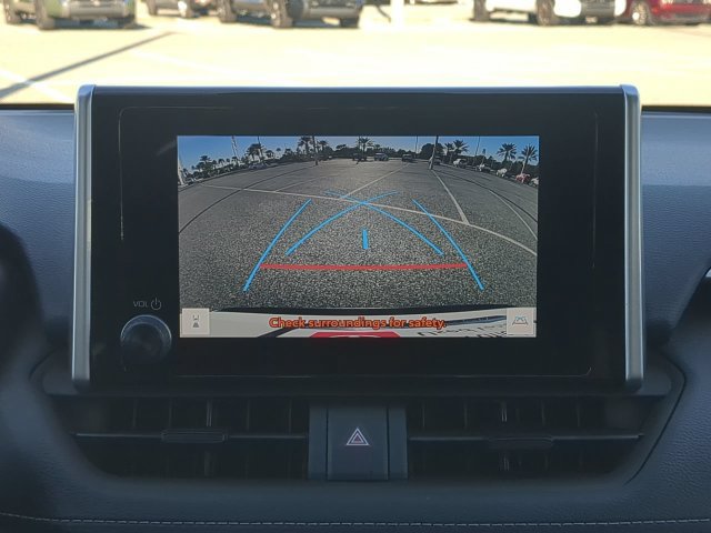Certified 2025 Toyota RAV4 XLE FWD image 23