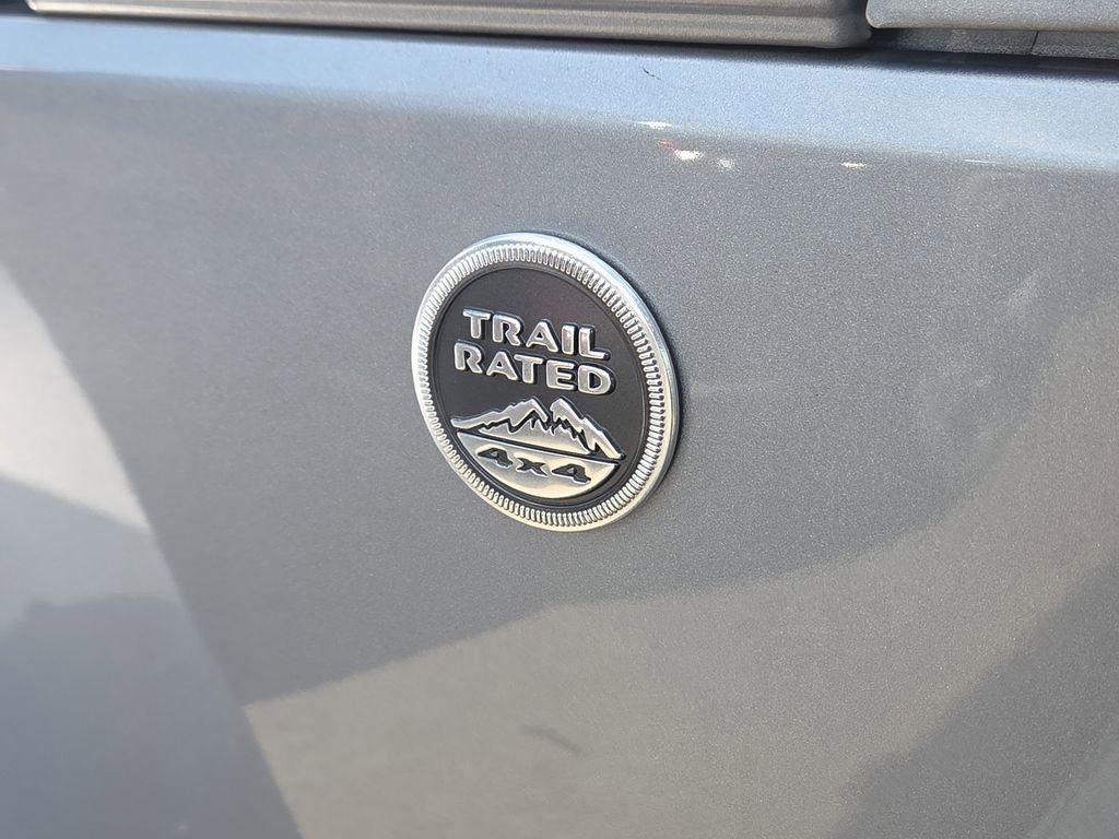 Used 2015 Jeep Wrangler Unlimited Sahara w/ Dual Top Group image 7