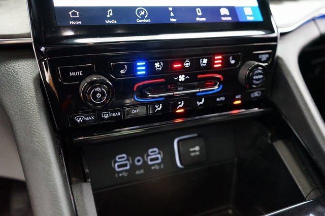 Used 2023 Jeep Grand Cherokee Overland image 39
