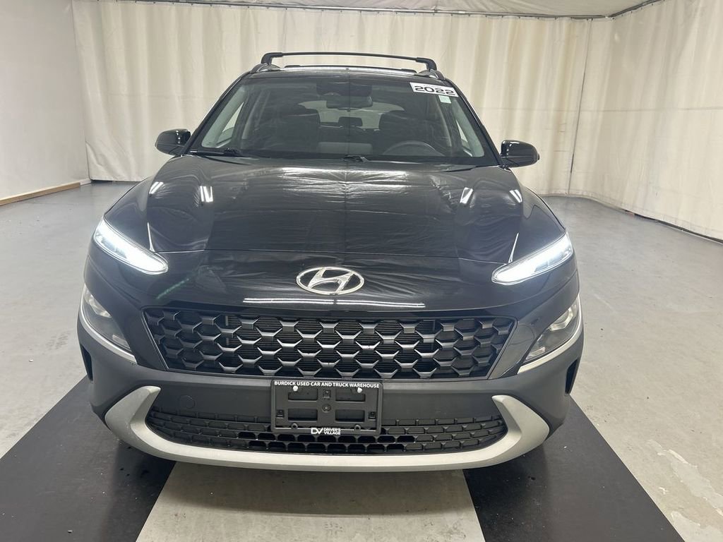 Used 2022 Hyundai Kona SEL AWD/4WD image 3