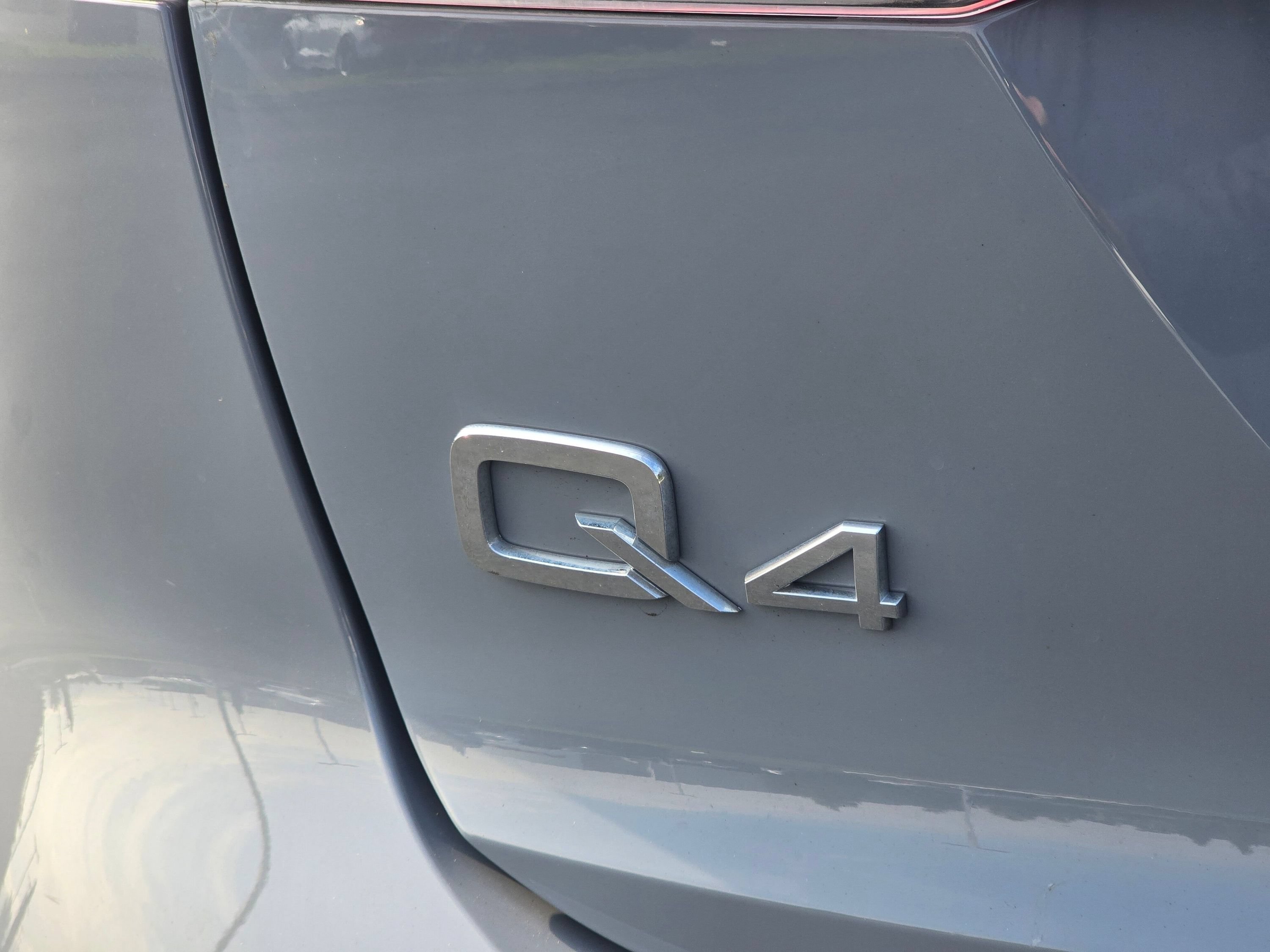 Used 2023 Audi Q4 e-tron Premium Plus w/ Premium Plus AWD/4WD image 32
