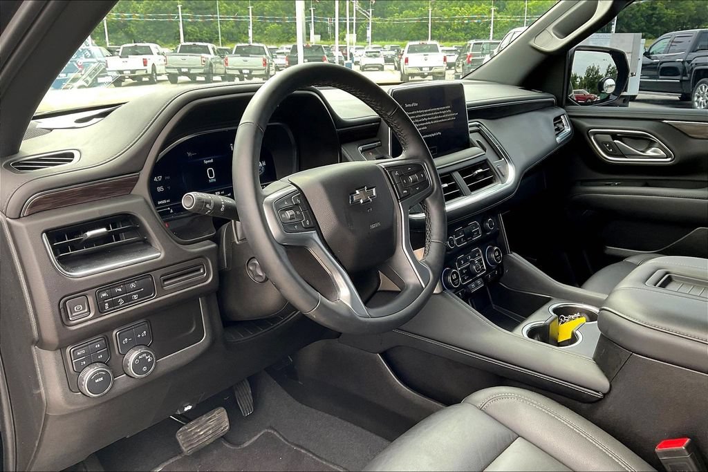 Used 2024 Chevrolet Tahoe Z71 w/ Luxury Package AWD/4WD image 8