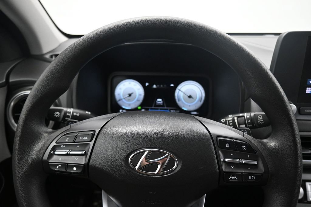 Used 2023 Hyundai Kona SE w/ Cargo Package FWD image 13