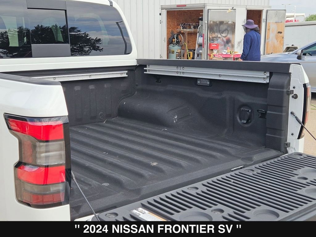 Used 2024 Nissan Frontier SV w/ SV Convenience Package RWD image 35