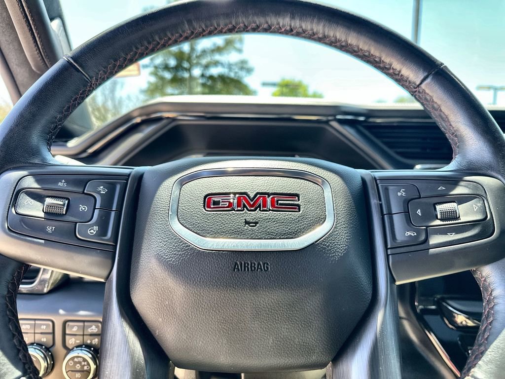 Used 2025 GMC Sierra 2500 AT4X image 33