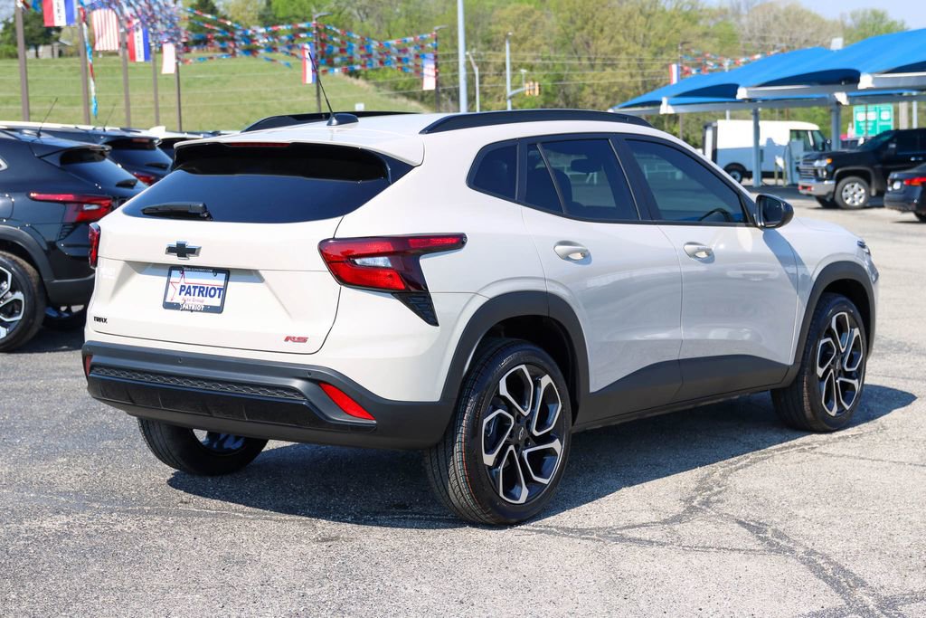 New 2026 Chevrolet Trax RS image 3
