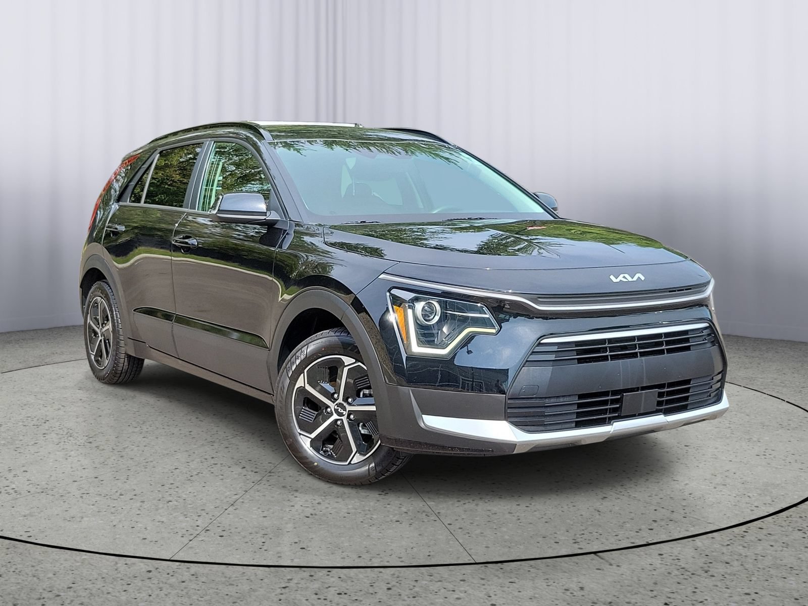 Certified 2024 Kia Niro EX FWD image 1