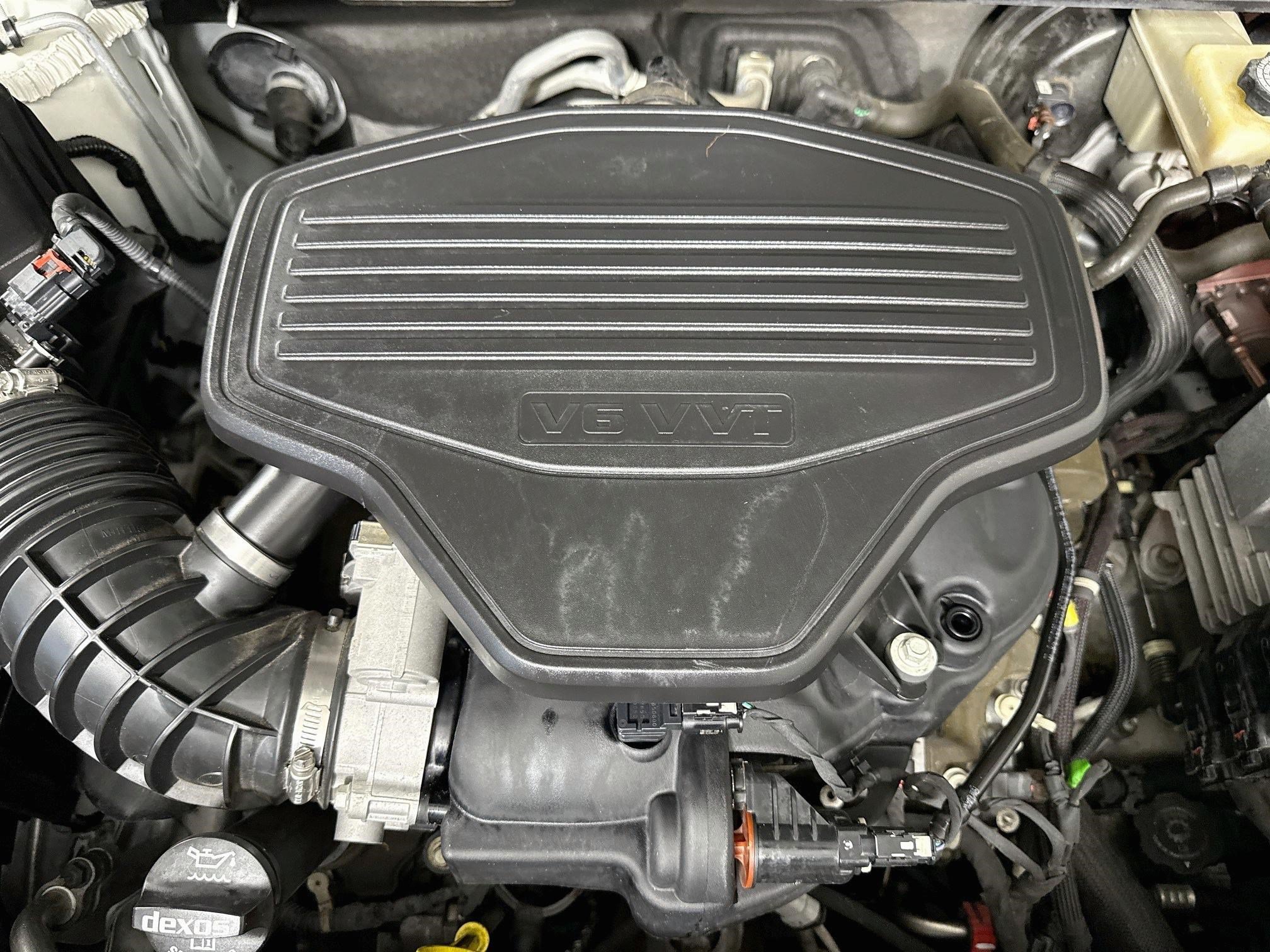 Used 2017 GMC Acadia SLT FWD image 14